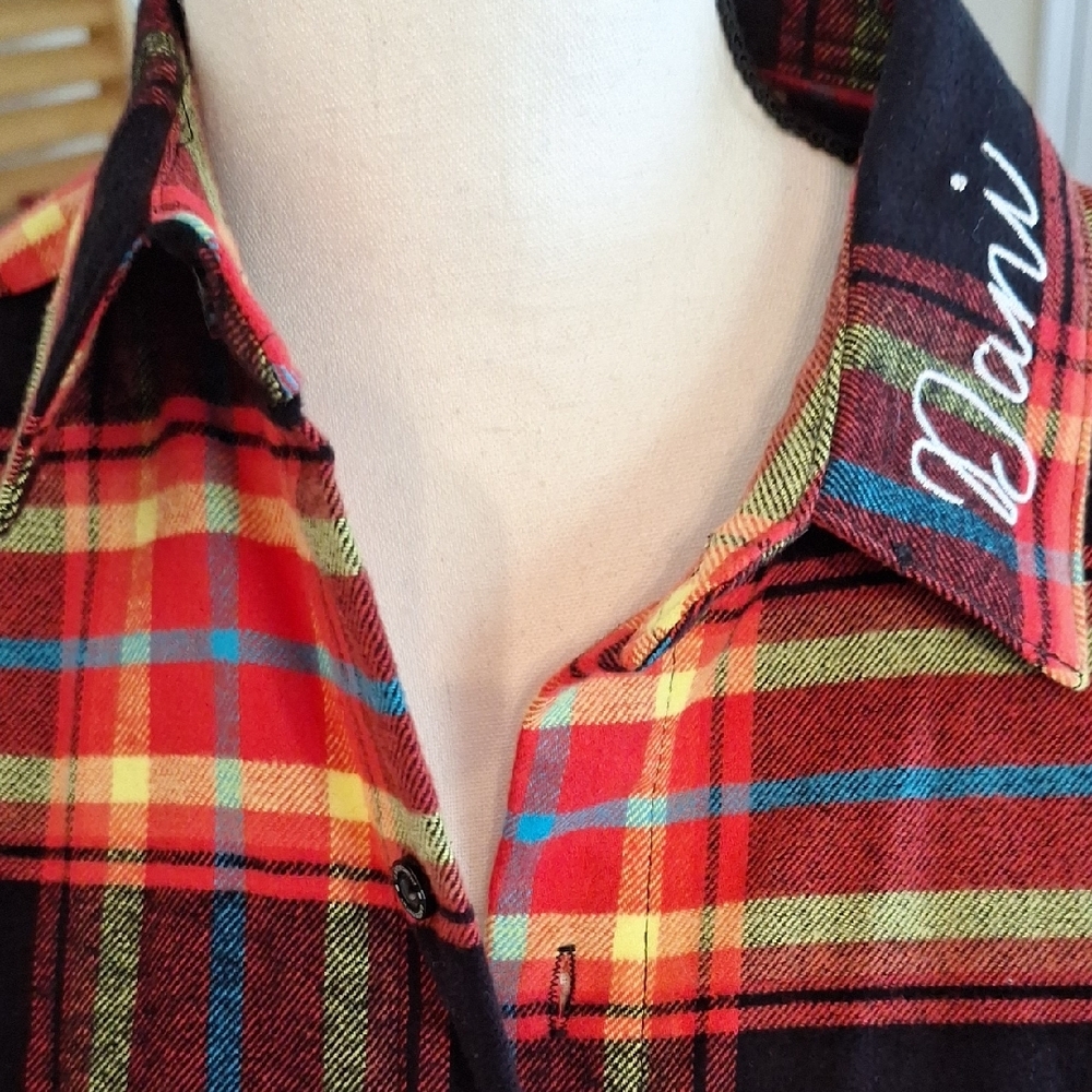 Women's Hocus Pocus Dani Button-Up Shirt - Classic Flannel Style - Picture 5 of 7